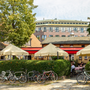 Aussenansicht des BLOCK HOUSE Restaurants Zehlendorf in Berlin.